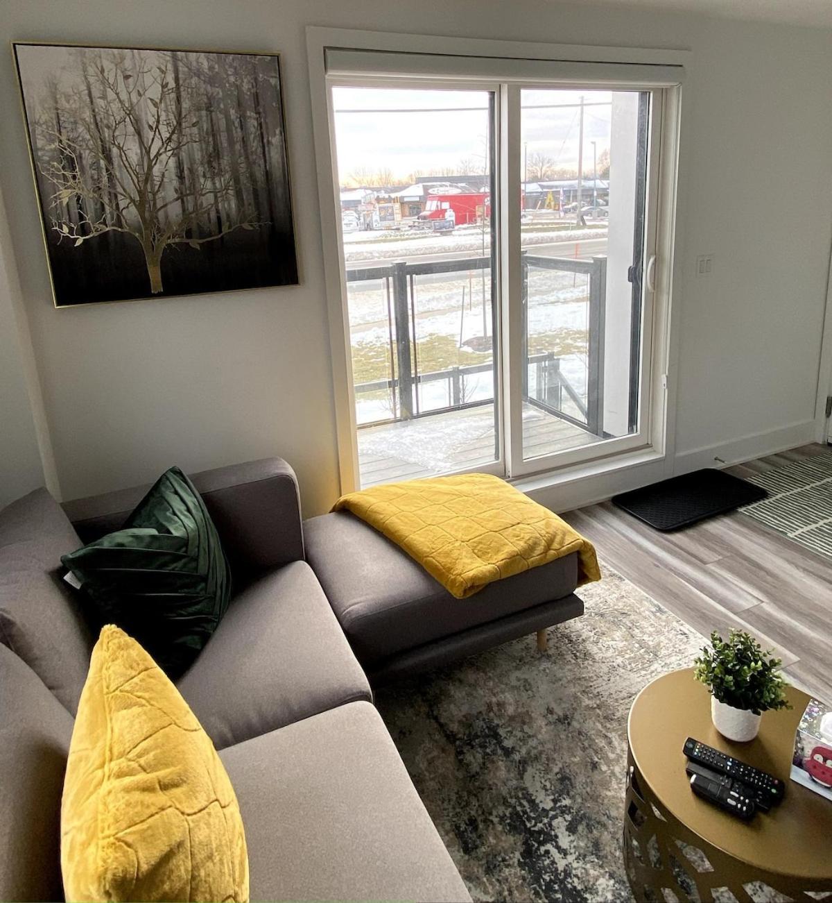 Chic Contemporary 2 Bedroom Minutes From The Falls Niagara-Fälle Exterior foto